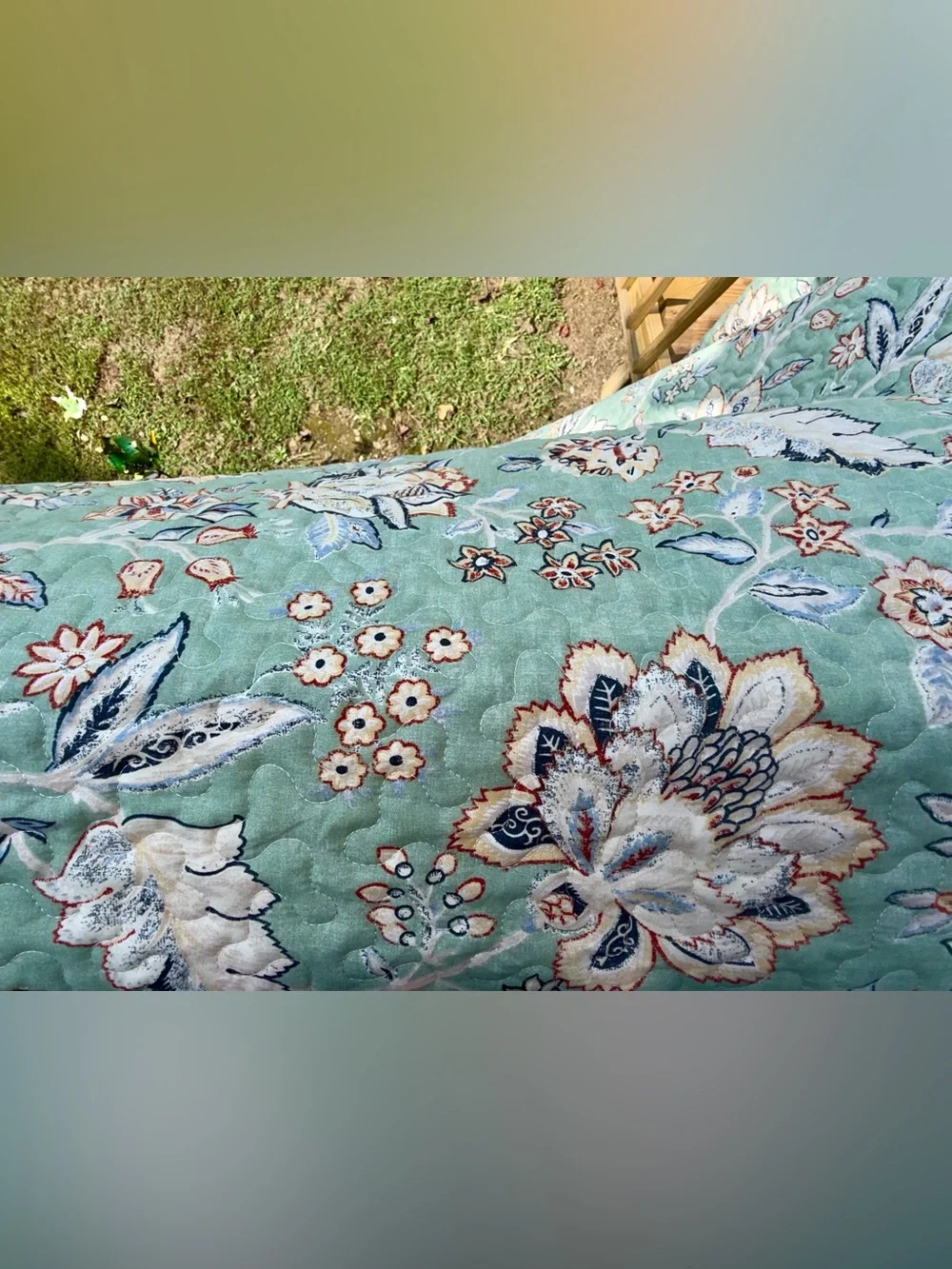 Southshore Fine Linens Floral Quilted Bedspread with 2 shams